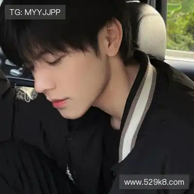李浩伟